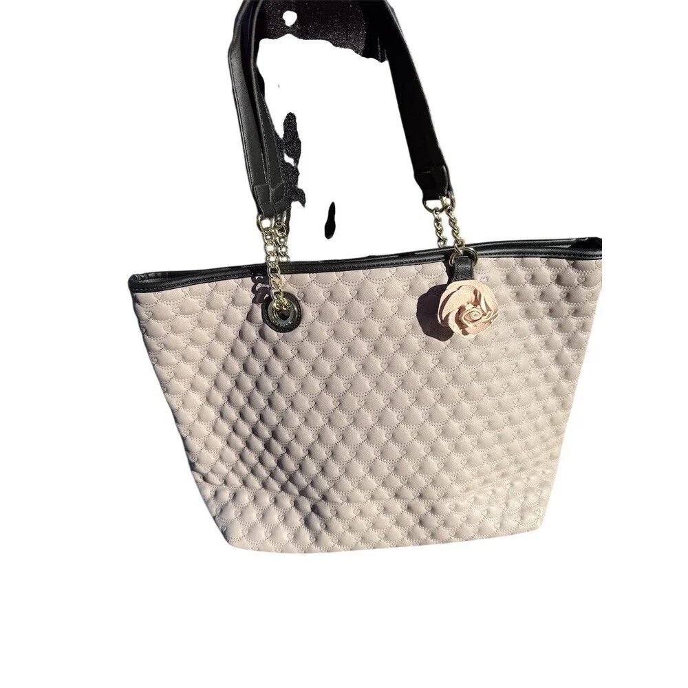 Betsey Johnson Quilted Tote Bag Large Light Grey Blush Black